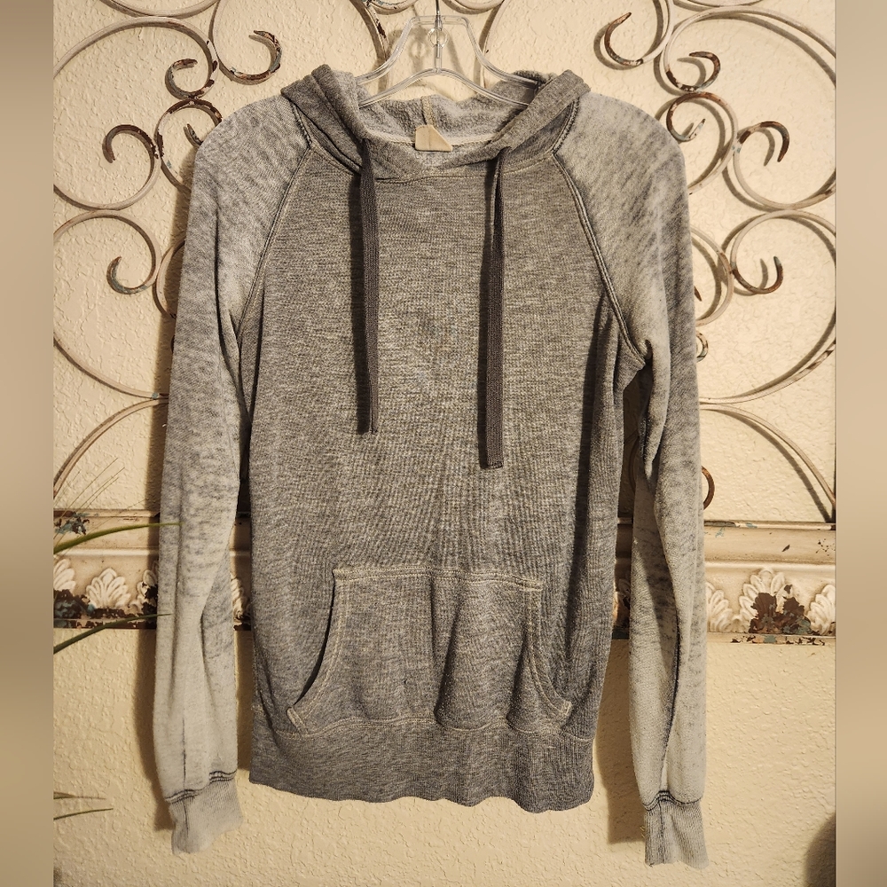 🦄 Essentials by Full Tilt Gray pullover